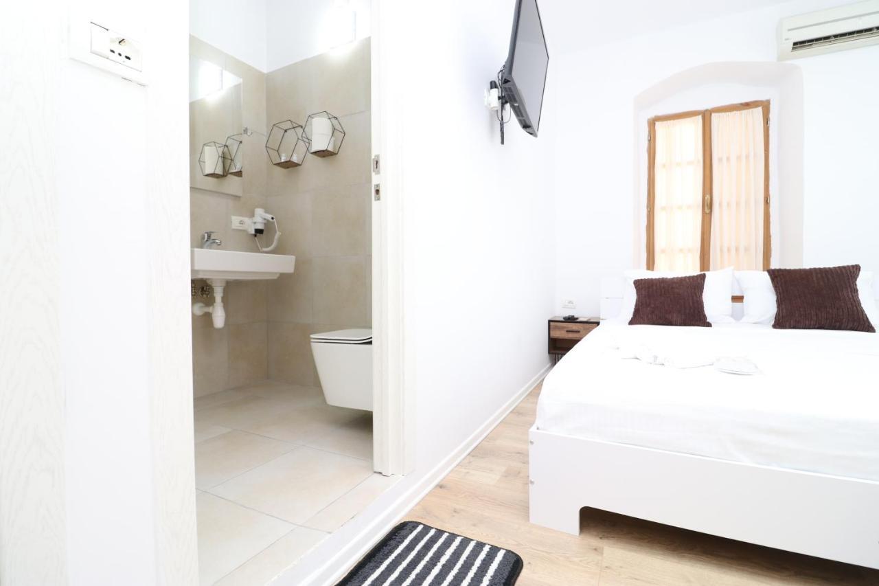 Gaia Vlore Exterior photo