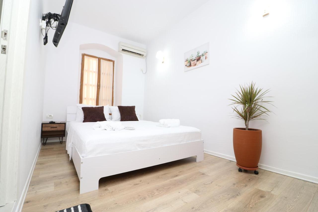 Gaia Vlore Exterior photo